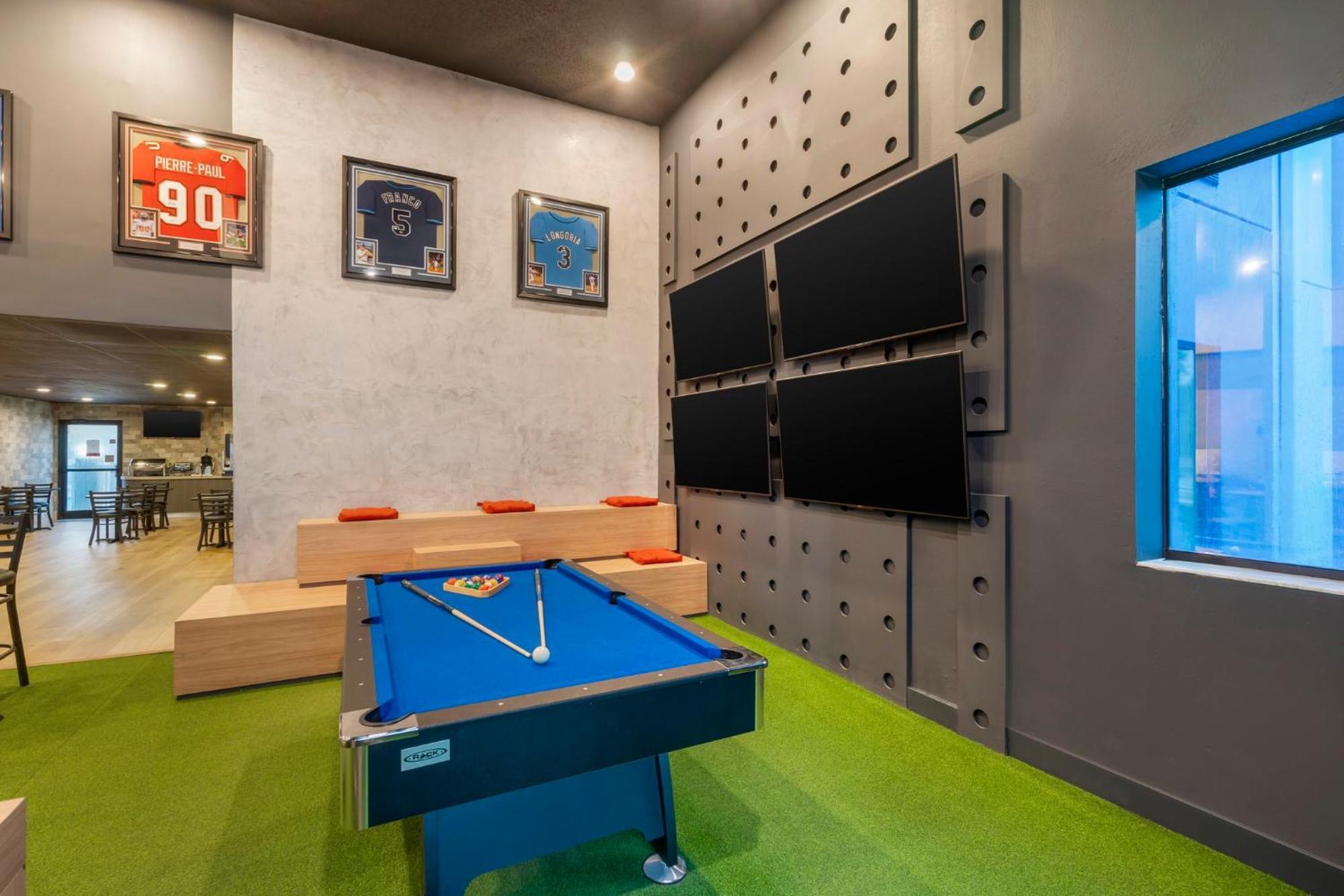 Spot X Hotel Tampa - Wesley Chapel By The Red Collection Bagian luar foto